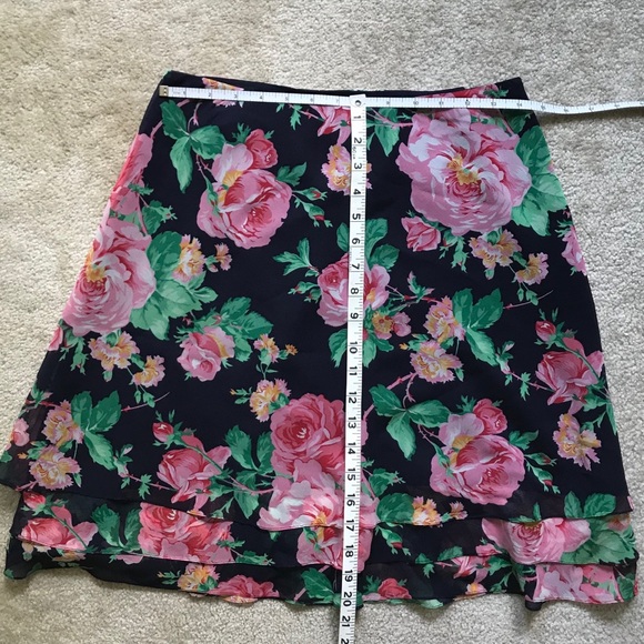 Lauren Ralph Lauren navy skirt with pink flowers - Picture 6 of 9